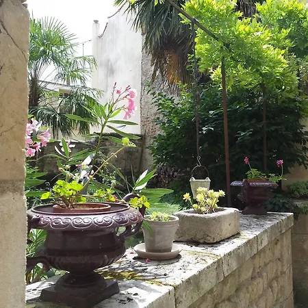Bed & Breakfast Beaux Esprits Chambres D'hotes Et Seminaires