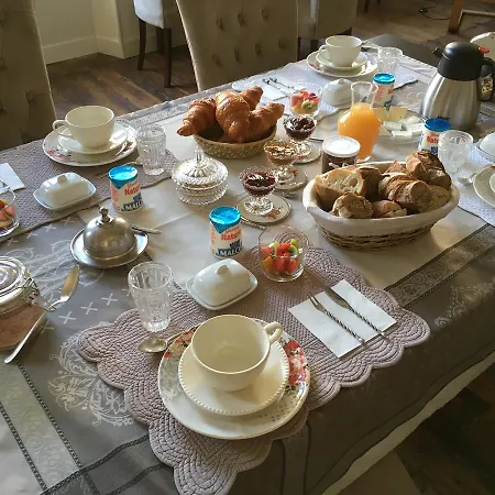 Beaux Esprits Chambres D'hotes Et Seminaires Bed & Breakfast